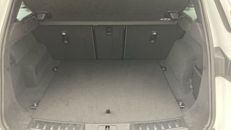 Land Rover Range Rover Evoque 1.5 P270e Dynamic SE 5dr Auto Hatchback